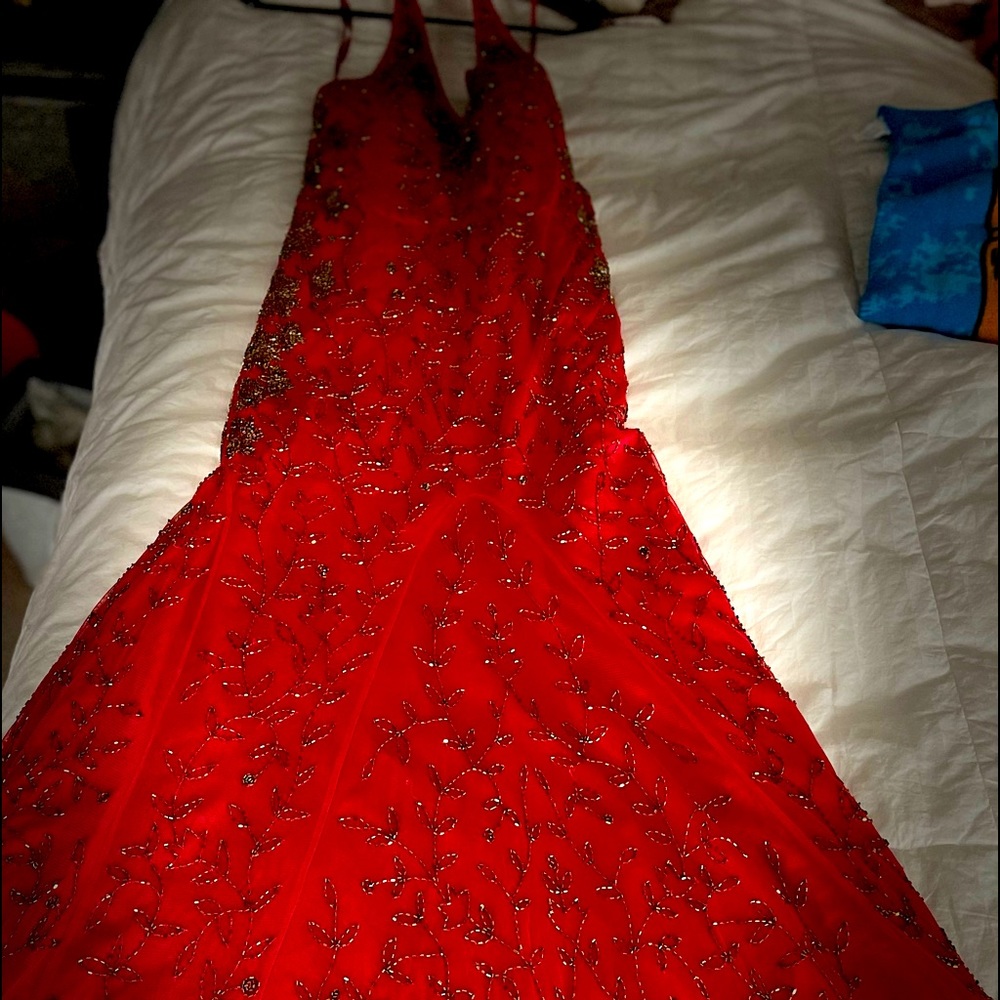 Lotus Thread Prom Gown